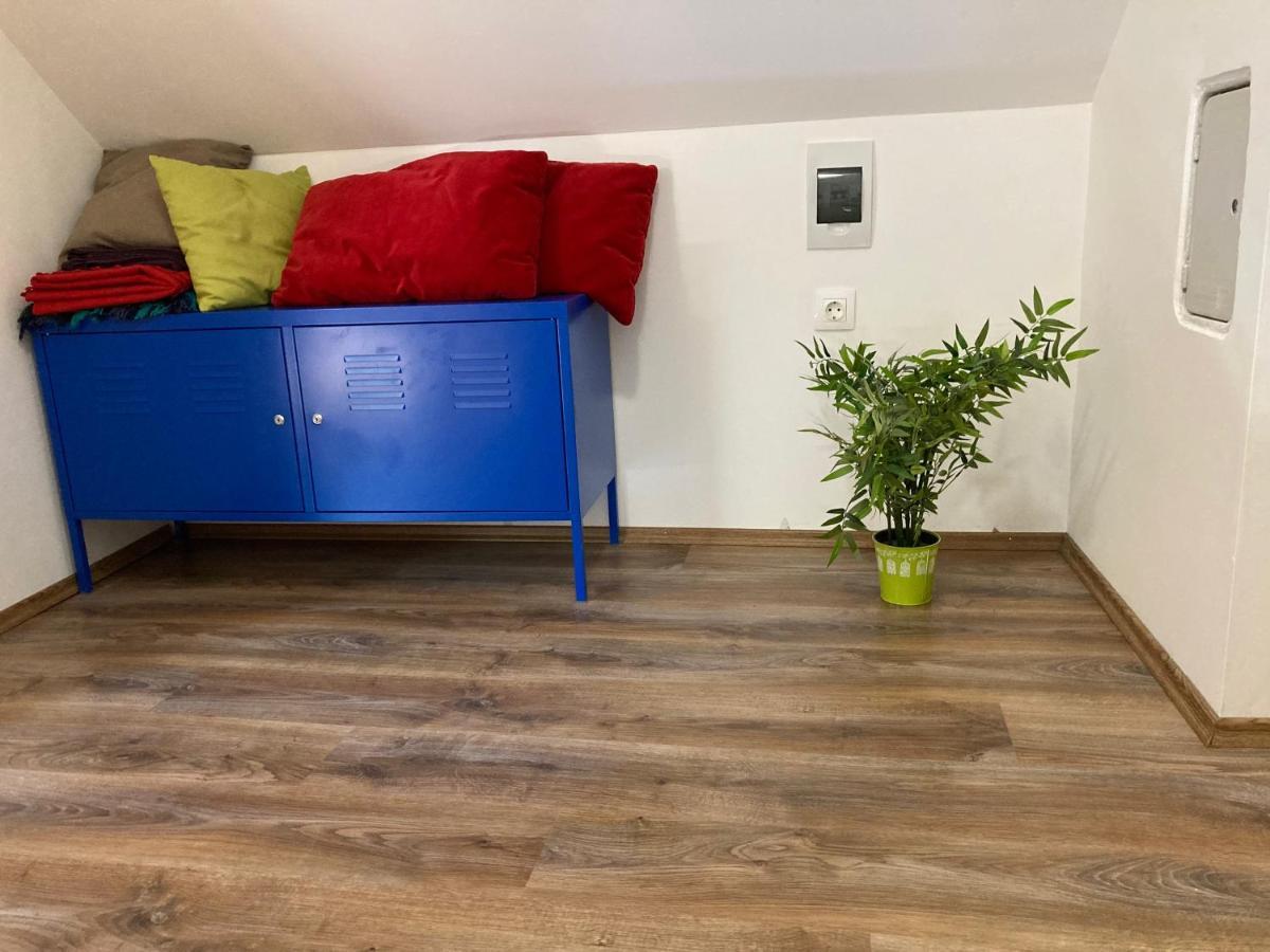 35 Vendeghaz Pecs Apartment Ngoại thất bức ảnh