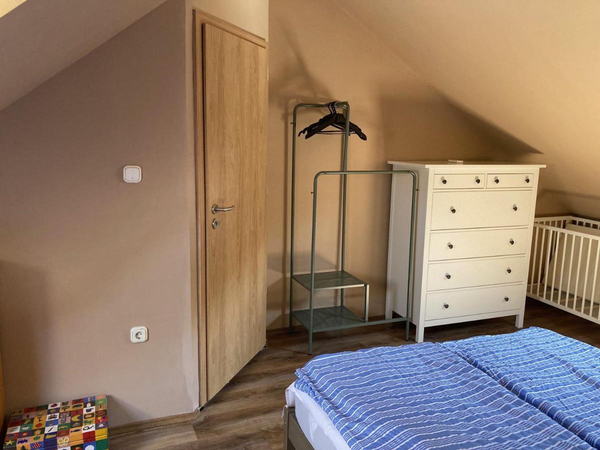 35 Vendeghaz Pecs Apartment Ngoại thất bức ảnh