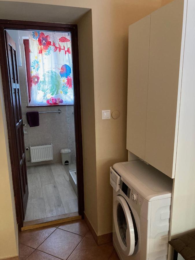 35 Vendeghaz Pecs Apartment Ngoại thất bức ảnh